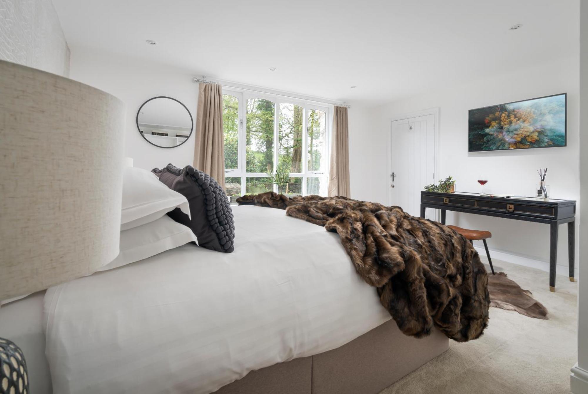 Aphrodites Group - Luxury Hot Tub Suites In Central Lake District! Bowness-on-Windermere Exterior foto