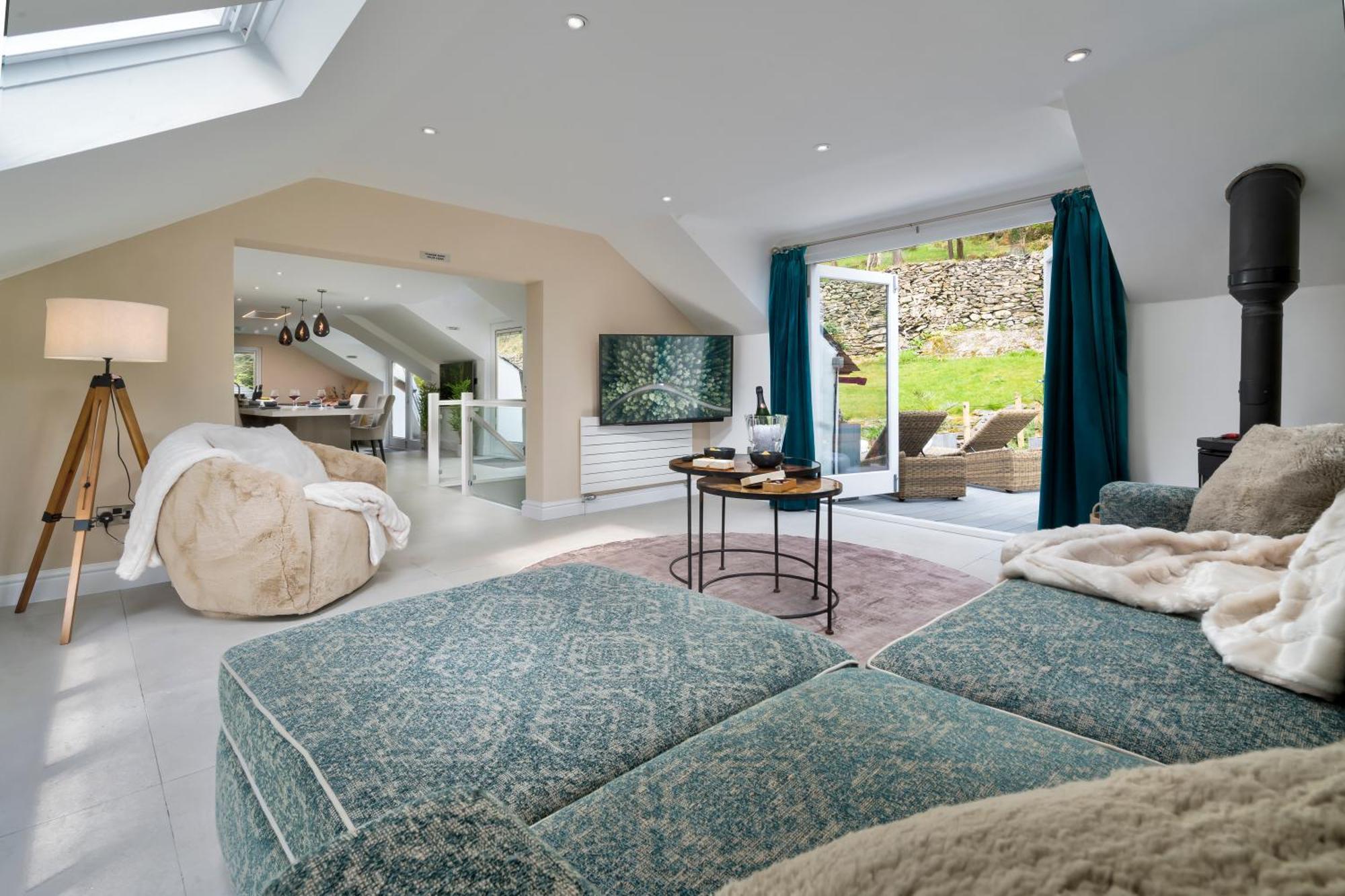Aphrodites Group - Luxury Hot Tub Suites In Central Lake District! Bowness-on-Windermere Exterior foto