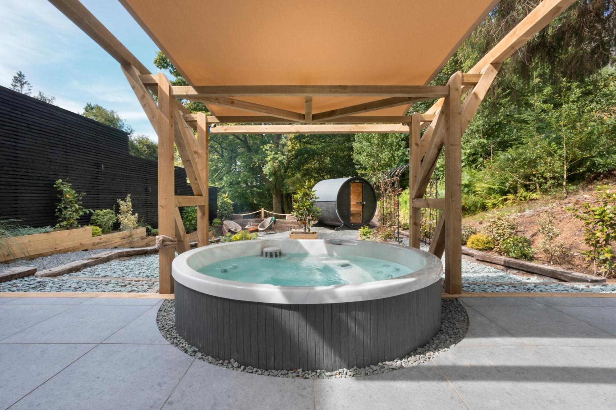 Aphrodites Group - Luxury Hot Tub Suites In Central Lake District! Bowness-on-Windermere Exterior foto