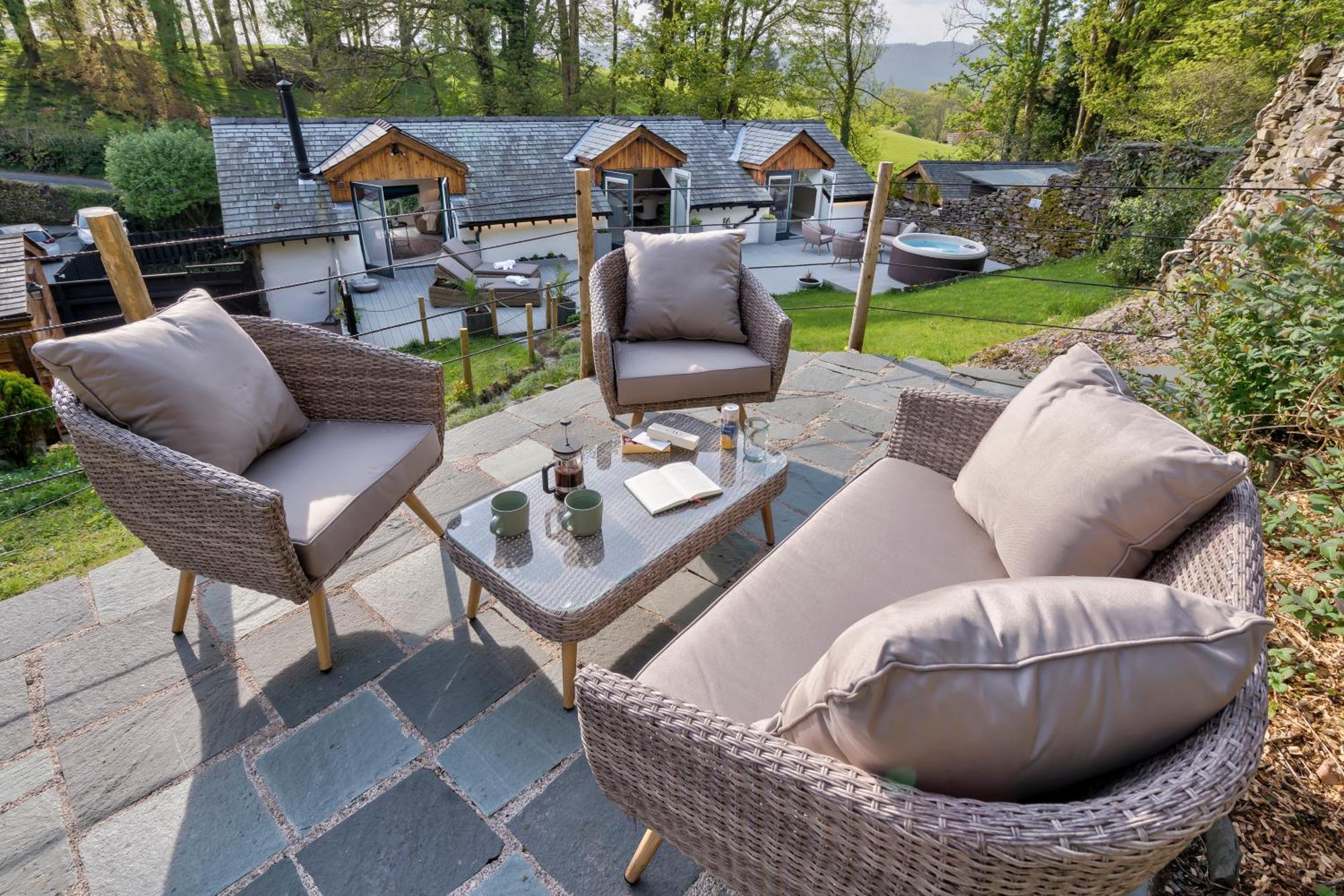 Aphrodites Group - Luxury Hot Tub Suites In Central Lake District! Bowness-on-Windermere Exterior foto
