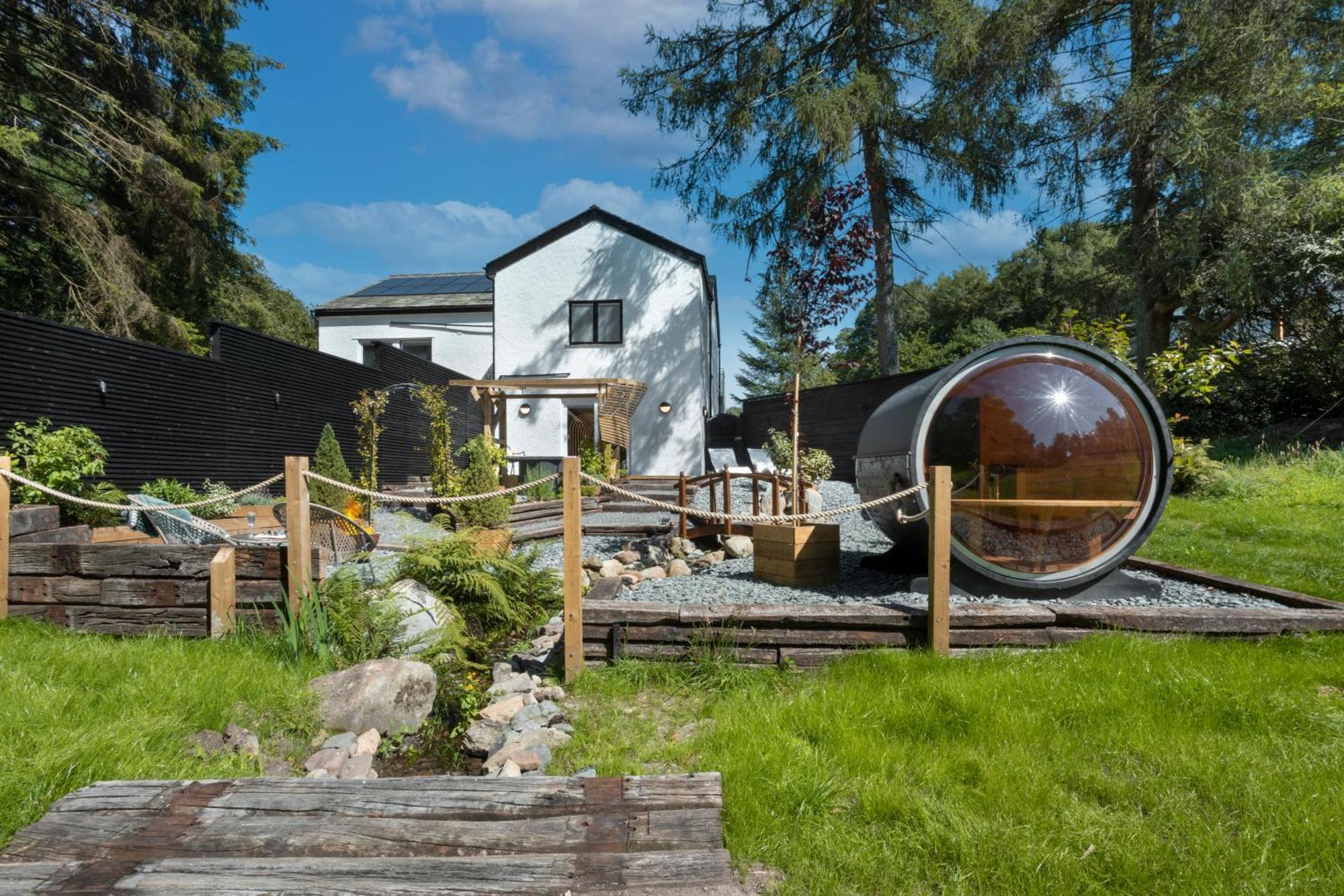 Aphrodites Group - Luxury Hot Tub Suites In Central Lake District! Bowness-on-Windermere Exterior foto