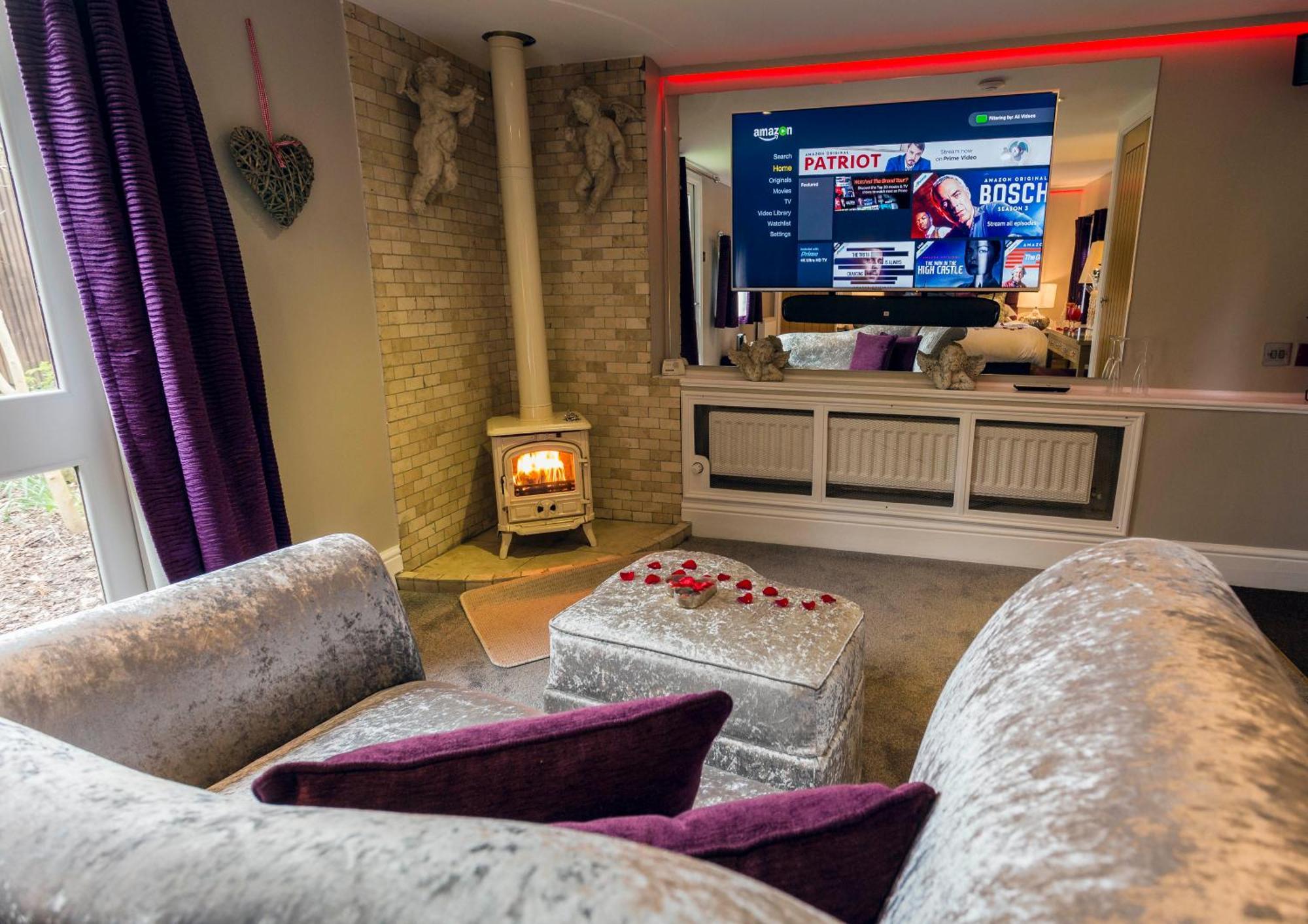 Aphrodites Group - Luxury Hot Tub Suites In Central Lake District! Bowness-on-Windermere Exterior foto