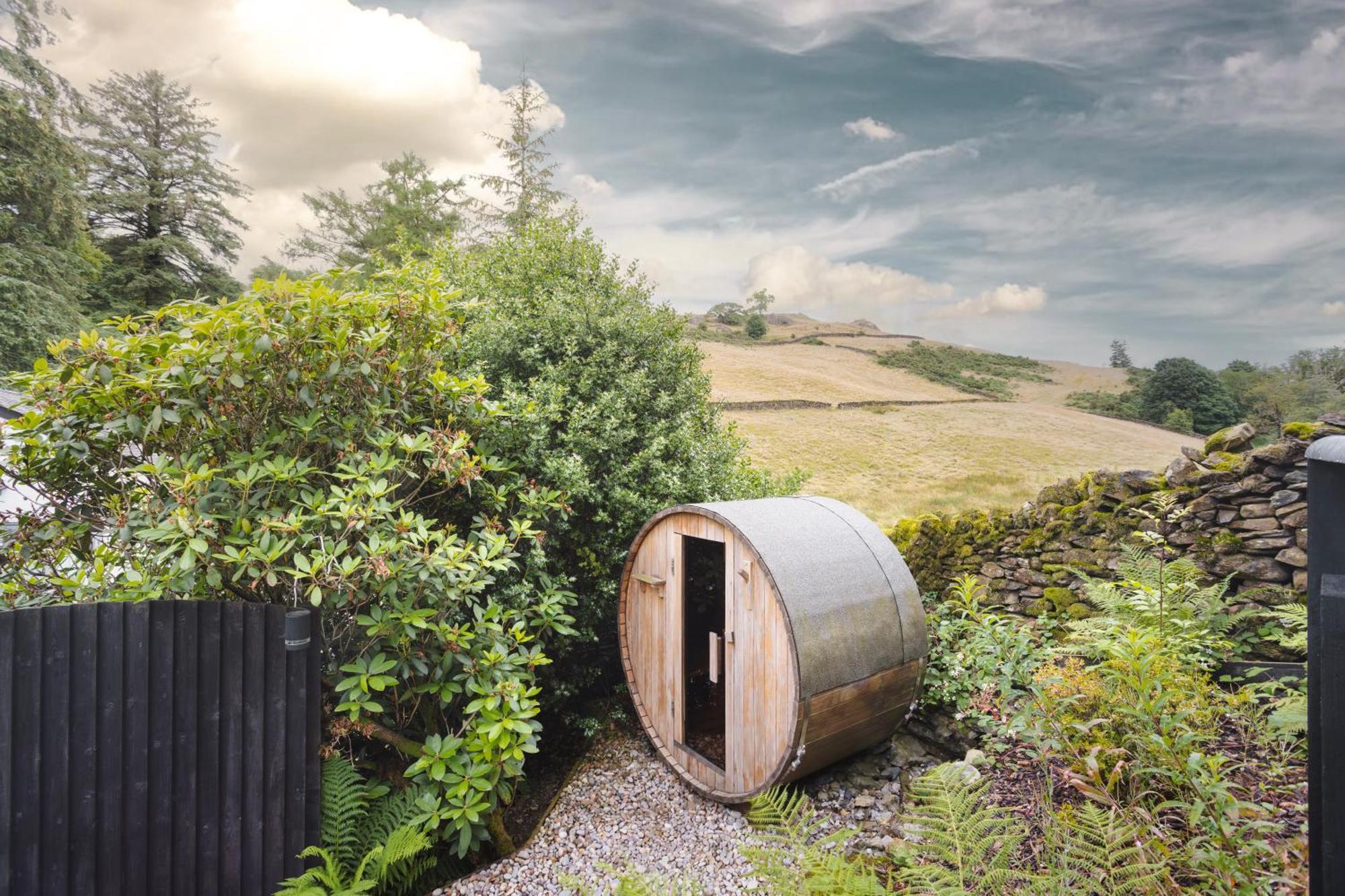 Aphrodites Group - Luxury Hot Tub Suites In Central Lake District! Bowness-on-Windermere Exterior foto