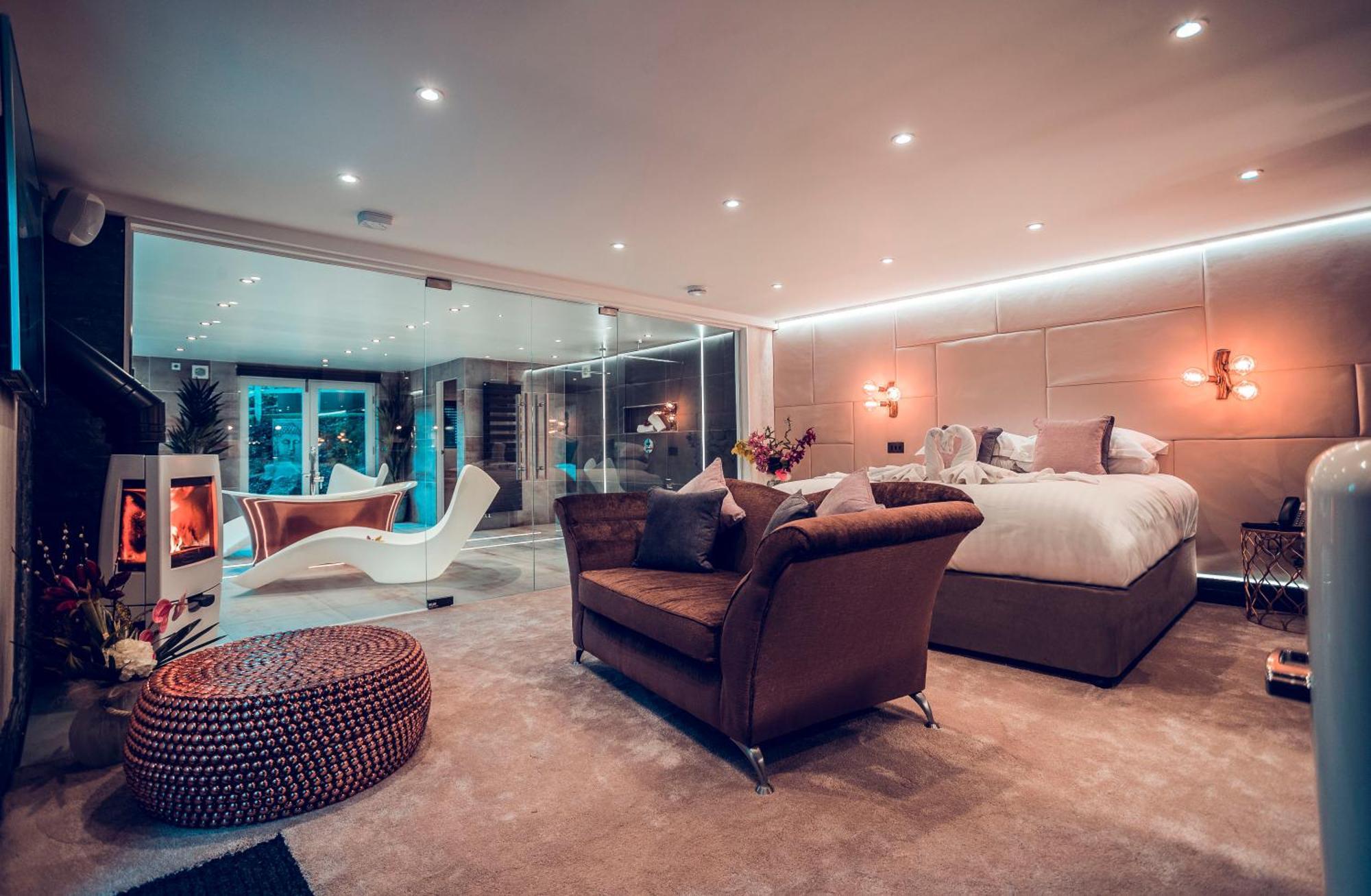 Aphrodites Group - Luxury Hot Tub Suites In Central Lake District! Bowness-on-Windermere Exterior foto