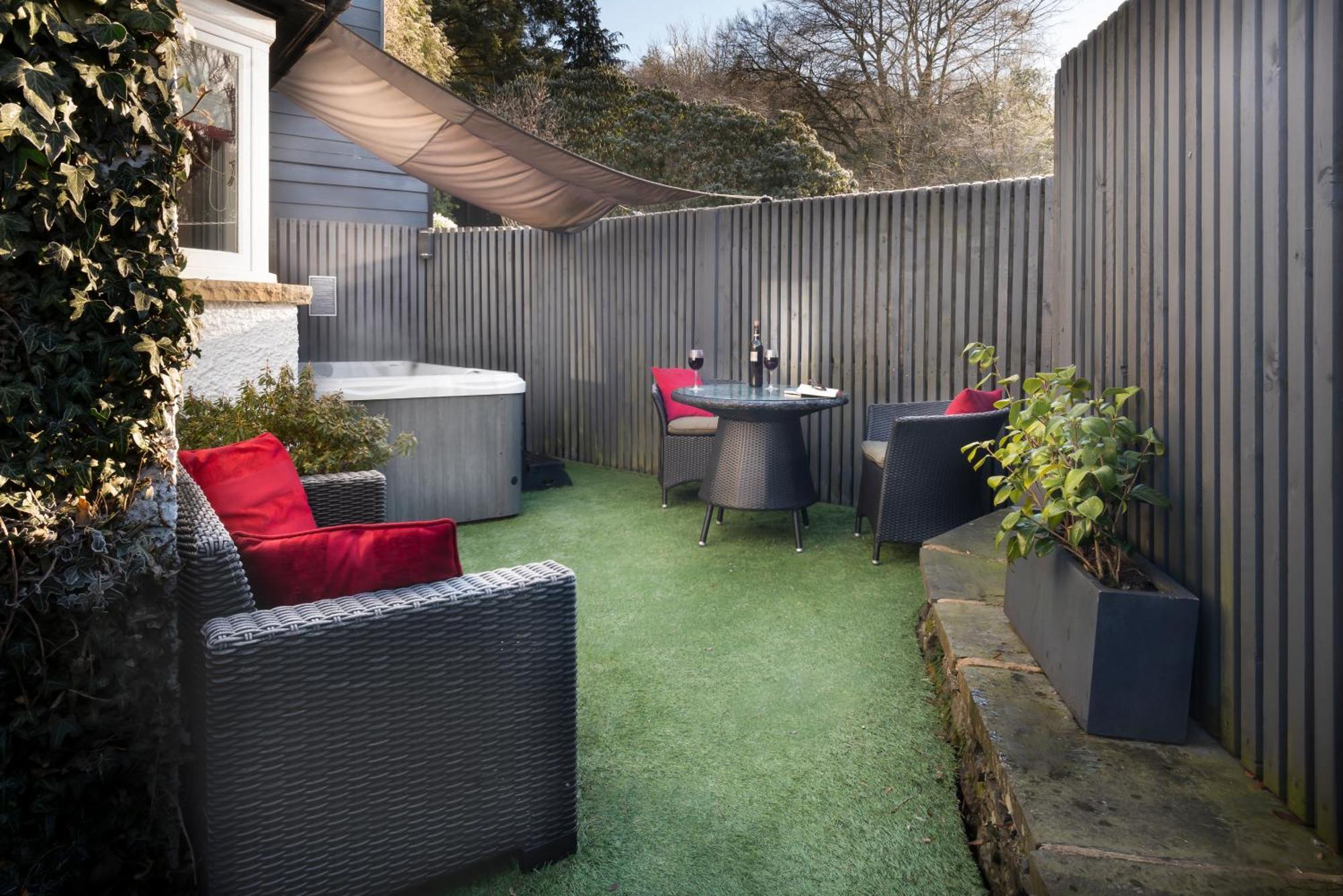 Aphrodites Group - Luxury Hot Tub Suites In Central Lake District! Bowness-on-Windermere Exterior foto