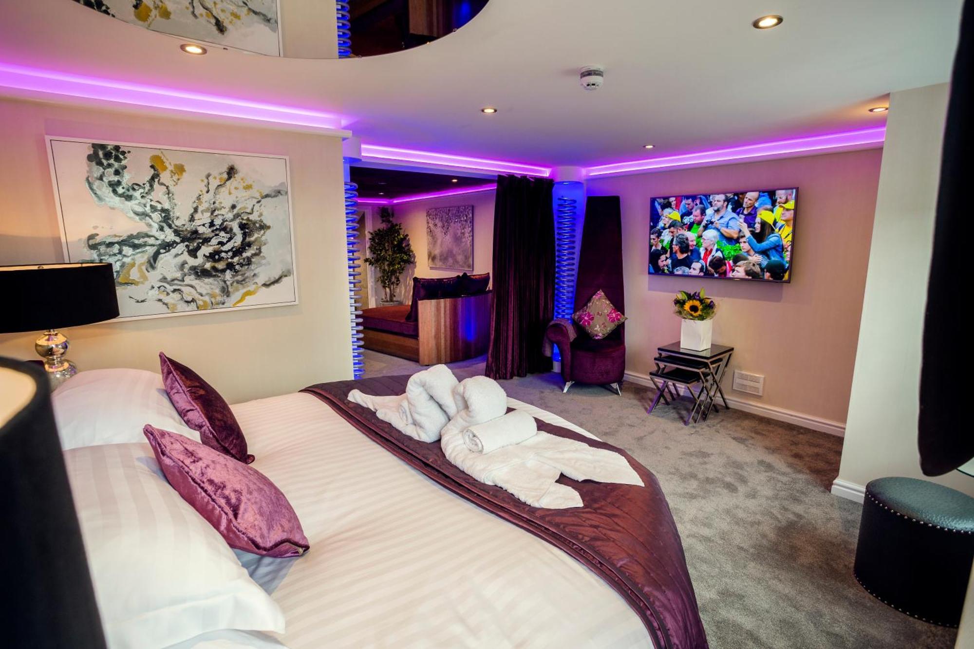 Aphrodites Group - Luxury Hot Tub Suites In Central Lake District! Bowness-on-Windermere Exterior foto