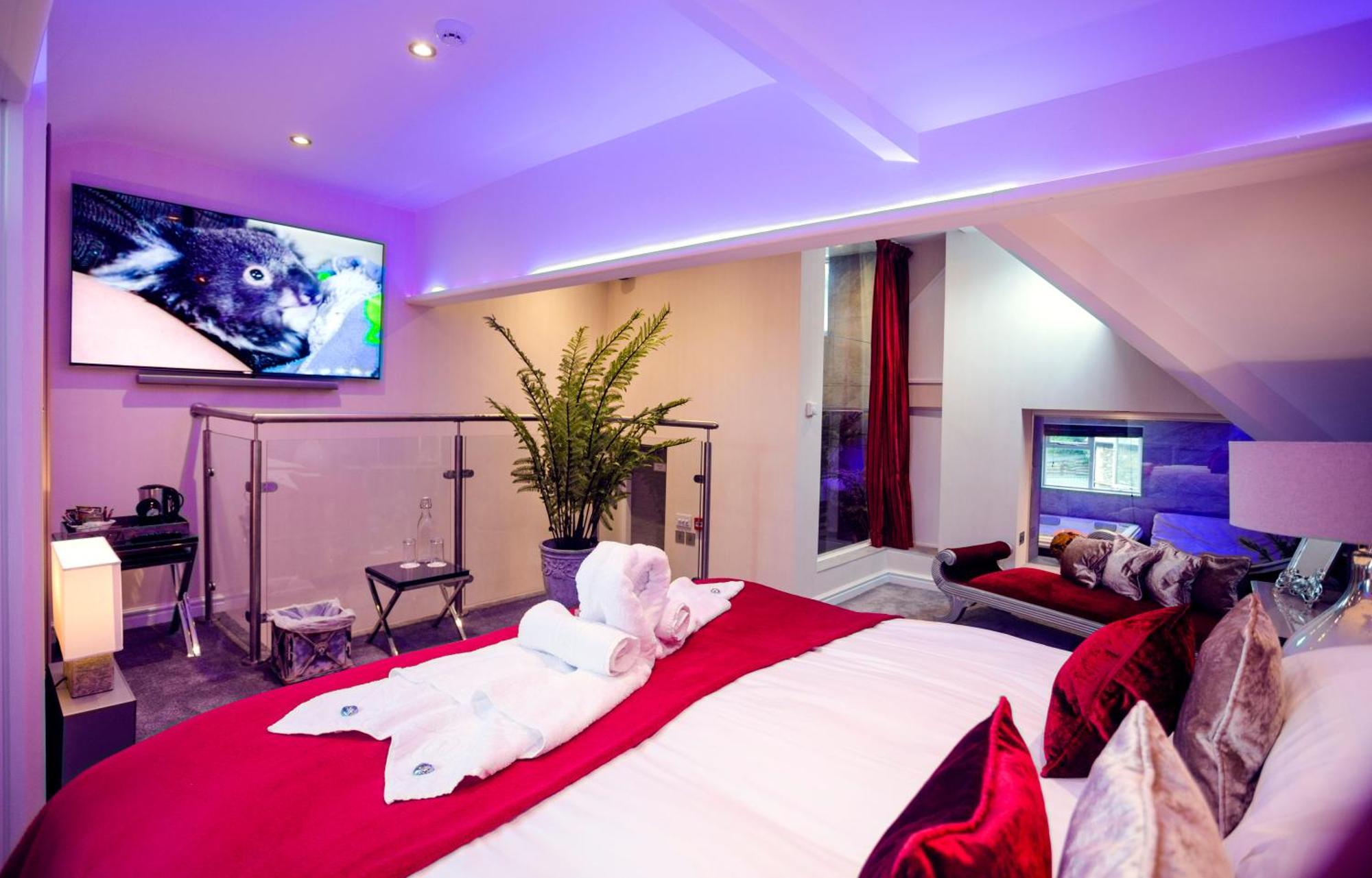 Aphrodites Group - Luxury Hot Tub Suites In Central Lake District! Bowness-on-Windermere Exterior foto